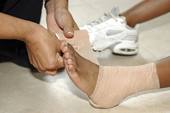 Sprained Ankle treatment in the Ventura County, CA: Camarillo (Oxnard, Thousand Oaks, Ventura, Santa Paula), Los Angeles County: Los Angeles (Santa Clarita, Glendale, Pasadena, Burbank, Santa Monica) areas